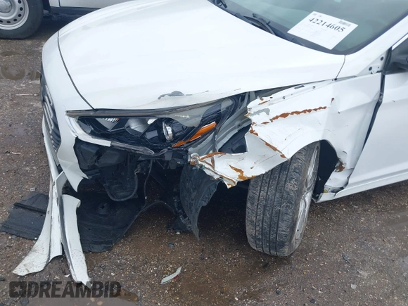 2018 Hyundai Sonata SEL with VIN 5NPE34AF8JH598317, listed as a IAAI auction lot 42214605 with 106,939 mi miles and . Bid and sale history available at carsss.com. Image 6.