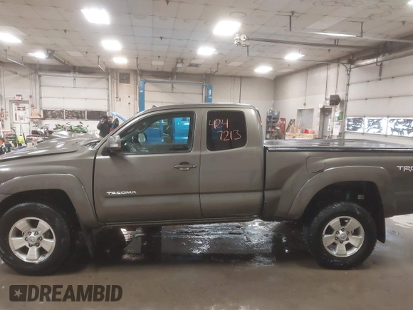 2013 Toyota Tacoma with VIN 5TFUU4EN3DX055489, listed as a IAAI auction lot 41247213 with 58,570 mi miles and . Bid and sale history available at DreamBid. Image 15.