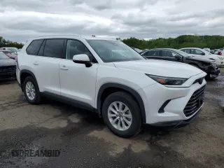 2024 Toyota Highlander XLE with VIN 5TDAAAB53RS064463, listed as a Copart auction lot 57293225 with 11,574 mi miles and Salvage title. Bid and sale history available at DreamBid. Image 4.