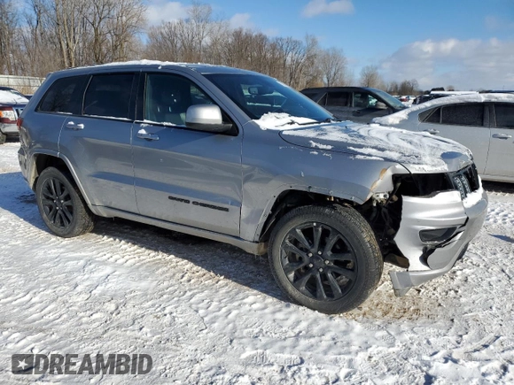 2018 Jeep Grand Cherokee Altitude z VIN 1C4RJFAG6JC452988, wystawiony jako Copart lot #88226035 z przebiegiem 120 015 mil mil oraz Szkoda całkowita • Salvage title. Historia ofert i sprzedaży dostępna na DreamBid. Obrazek 4.