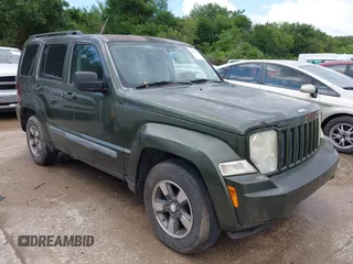 2008 Jeep Liberty Sport z VIN 1J8GP28K78W262126, wystawiony jako IAAI lot #42237465 z przebiegiem 252 002 mil mil oraz . Historia ofert i sprzedaży dostępna na DreamBid. Obrazek 1.