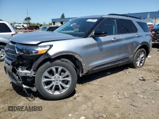 2023 Ford Explorer XLT z VIN 1FMSK8DH4PGA02722, wystawiony jako Copart lot #55478935 z przebiegiem 7 107 mil mil oraz Czysty tytuł • Clean title. Historia ofert i sprzedaży dostępna na DreamBid. Obrazek 1.