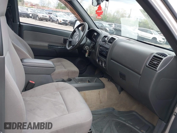 2005 Chevrolet Colorado 1SF LS Z71 z VIN 1GCDT136158190415, wystawiony jako IAAI lot #42059101 z przebiegiem 208 634 mil mil oraz . Historia ofert i sprzedaży dostępna na DreamBid. Obrazek 5.