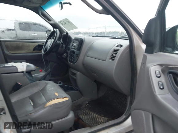 2002 Ford Escape XLT с VIN 1FMCU031X2KA05649, выставлен на аукционе IAAI как лот 41714125 с пробегом 265 596 миль миль и . История ставок и продаж доступна на DreamBid. Изображение 5.
