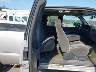 2005 Chevrolet Silverado 1500 LS with VIN 1GCEC19Z35Z182266, listed as a IAAI auction lot 41984822 with 248,879 mi miles and . Bid and sale history available at DreamBid. Image 8.