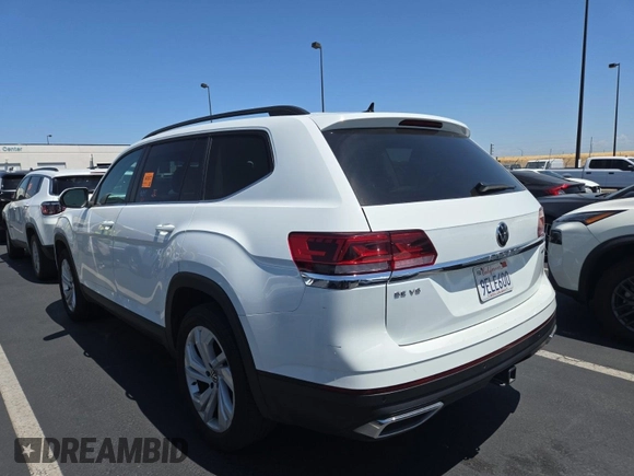 2023 Volkswagen Atlas SE z VIN 1V2HR2CA4PC526289, wystawiony jako IAAI lot #42734426 z przebiegiem 46 454 mil mil oraz . Historia ofert i sprzedaży dostępna na DreamBid. Obrazek 6.
