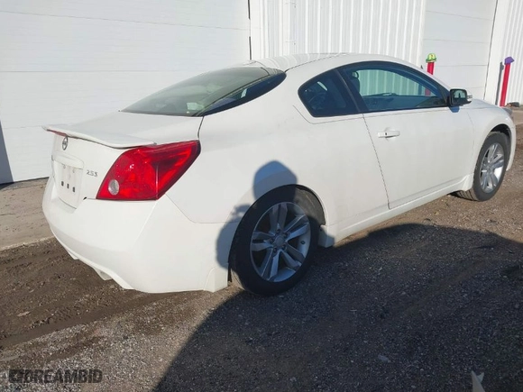 2013 Nissan Altima 2.5 S with VIN 1N4AL2EP9DC198732, listed as a IAAI auction lot 41488374 with 116,746 mi miles. Bid and sale history available at carsss.com. Image 4.