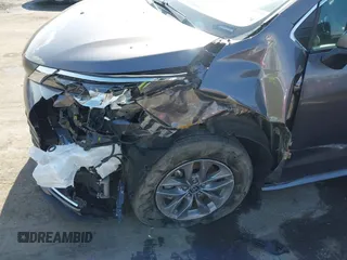 2024 Toyota Sienna XLE z VIN 5TDYRKEC1RS190859, wystawiony jako IAAI lot #41851312 z przebiegiem 43 858 mil mil oraz . Historia ofert i sprzedaży dostępna na DreamBid. Obrazek 6.