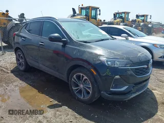 2020 Buick Encore GX Select z VIN KL4MMDSL9LB098954, wystawiony jako IAAI lot #41908842 z przebiegiem 77 808 mil mil oraz . Historia ofert i sprzedaży dostępna na DreamBid. Obrazek 1.