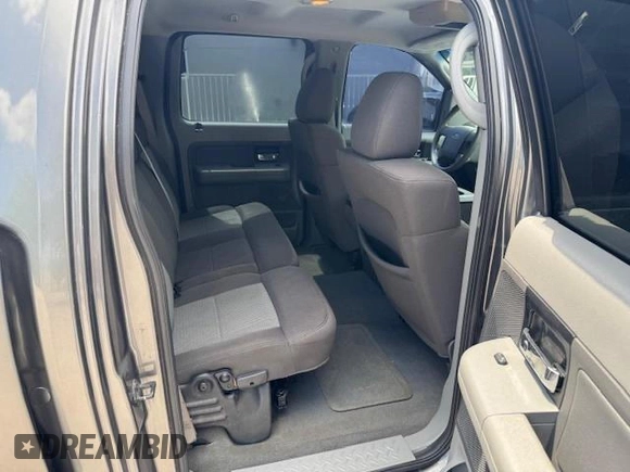 2006 Ford F-150 XLT с VIN 1FTPW12V16FB22741, выставлен на аукционе Copart как лот 65656865 с пробегом 143 386 миль миль и На запчасти • Non repairable. История ставок и продаж доступна на DreamBid. Изображение 11.