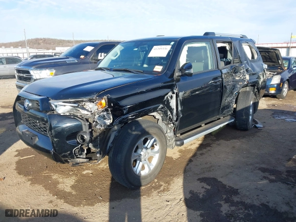 2019 Toyota 4Runner SR5 with VIN JTEBU5JRXK5705753, listed as a IAAI auction lot 41209336 with 31,431 mi miles. Bid and sale history available at carsss.com. Image 17.