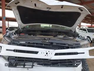 2019 Chevrolet Silverado 1500 RST with VIN 3GCUYEED9KG163375, listed as a IAAI auction lot 41681766 with 14,515 mi miles and . Bid and sale history available at DreamBid. Image 10.