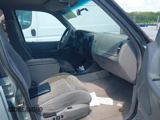 1995 Ford Explorer XL with VIN 1FMDU32X3SZA95827, listed as a IAAI auction lot 42638276 with 217,159 mi miles and . Bid and sale history available at DreamBid. Image 5.