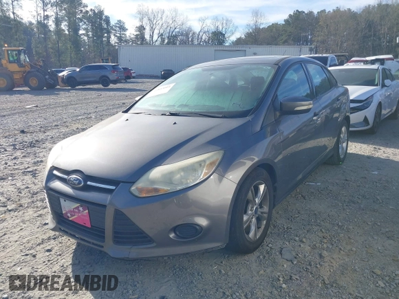 2014 Ford Focus SE with VIN 1FADP3F2XEL315908, listed as a IAAI auction lot 41843004 with 114,203 mi miles. Bid and sale history available at carsss.com. Image 2.