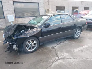 2001 Lexus ES 300 with VIN JT8BF28G115111003, listed as a IAAI auction lot 41812165 with 173,431 mi miles. Bid and sale history available at carsss.com. Image 18.