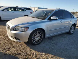 2011 Volvo S40 с VIN YV1672MSXB2536419, выставлен на аукционе Copart как лот 53171685 с пробегом 110 801 миль миль и Чистый • Clean title. История ставок и продаж доступна на DreamBid. Изображение 1.
