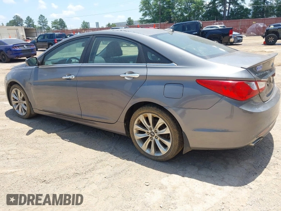 2012 Hyundai Sonata SE z VIN 5NPEC4AC8CH418438, wystawiony jako IAAI lot #42352361 z przebiegiem 138 952 mil mil oraz . Historia ofert i sprzedaży dostępna na DreamBid. Obrazek 3.