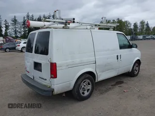 2003 Chevrolet Astro Cargo with VIN 1GCDL19X13B146091, listed as a IAAI auction lot 42129634 with 259,720 mi miles and . Bid and sale history available at DreamBid. Image 4.