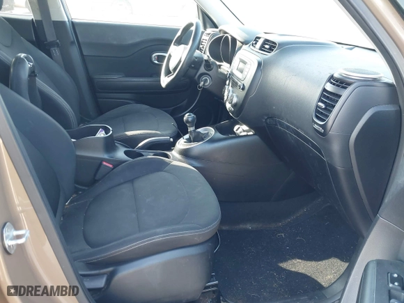 2014 Kia Soul with VIN KNDJN2A28E7024868, listed as a IAAI auction lot 42106273 with 115,805 mi miles. Bid and sale history available at carsss.com. Image 5.