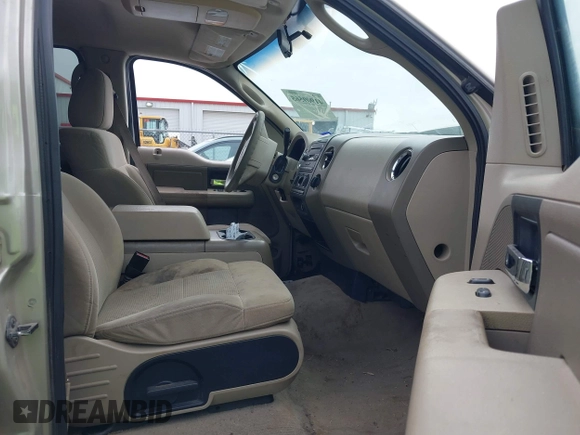 2008 Ford F-150 XLT with VIN 1FTPW12538FB16829, listed as a IAAI auction lot 41909565 with 291,775 mi miles. Bid and sale history available at carsss.com. Image 5.