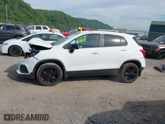 2020 Chevrolet Trax LT with VIN 3GNCJPSB1LL232882, listed as a IAAI auction lot 42230988 with 48,943 mi miles and . Bid and sale history available at DreamBid. Image 15.