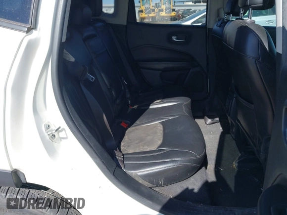 2018 Jeep Compass Latitude with VIN 3C4NJCBB3JT462141, listed as a IAAI auction lot 42024920 with 84,988 mi miles and . Bid and sale history available at DreamBid. Image 8.