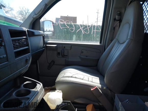 2008 Chevrolet Express Cargo Van with VIN 1GCGG25C281134247, listed as a IAAI auction lot 41876294 with 161,946 mi miles. Bid and sale history available at carsss.com. Image 5.