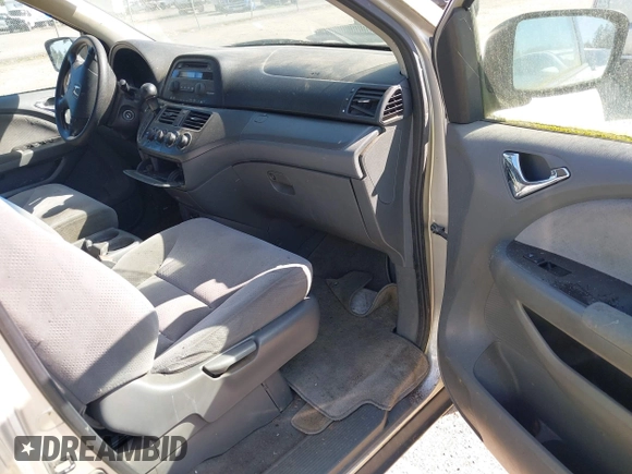 2006 Honda Odyssey LX with VIN 5FNRL38236B127129, listed as a IAAI auction lot 42041994 with 282,313 mi miles. Bid and sale history available at carsss.com. Image 5.