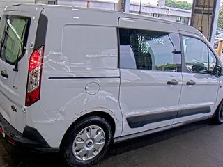 2014 Ford Transit Connect XLT с VIN NM0LS7F77E1144356, выставлен на аукционе IAAI как лот 42680684 с пробегом 73 241 миль миль и . История ставок и продаж доступна на DreamBid. Изображение 7.