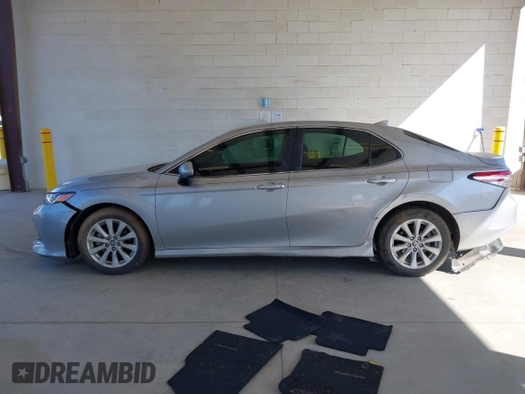 2020 Toyota Camry LE with VIN 4T1C11AKXLU381686, listed as a IAAI auction lot 42013767 with 32,603 mi miles. Bid and sale history available at carsss.com. Image 14.
