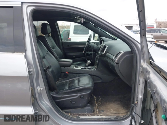 2018 Jeep Grand Cherokee Limited with VIN 1C4RJFBG5JC195417, listed as a IAAI auction lot 41861657 with 151,140 mi miles and . Bid and sale history available at DreamBid. Image 5.