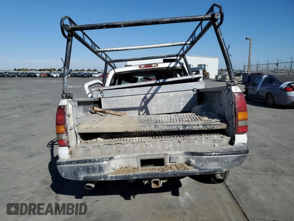 2000 Chevrolet Silverado 1500 with VIN 2GCEC19V6Y1388207, listed as a Copart auction lot 75901974 with Not Provided miles and Salvage Title. Bid and sale history available at DreamBid. Image 6.