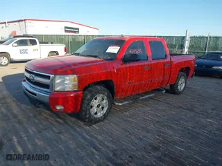 2010 Chevrolet Silverado 1500 LT with VIN 3GCRKSE31AG166945, listed as a IAAI auction lot 41743695 with 347,749 mi miles. Bid and sale history available at carsss.com. Image 18.