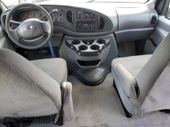 2008 Ford Econoline Passenger XL с VIN 1FBSS31L58DB04487, выставлен на аукционе Copart как лот 55403505 с пробегом 130 327 миль миль и Списание • Salvage title. История ставок и продаж доступна на DreamBid. Изображение 8.