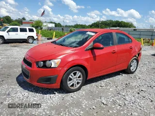 2012 Chevrolet Sonic LS z VIN 1G1JA5SH2C4174661, wystawiony jako Copart lot #56650635 z przebiegiem 128 258 mil mil oraz Szkoda całkowita • Salvage title. Historia ofert i sprzedaży dostępna na DreamBid. Obrazek 1.
