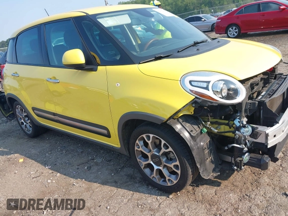 2014 FIAT 500L Trekking with VIN ZFBCFADH6EZ021166, listed as a IAAI auction lot 42392165 with 96,035 mi miles and . Bid and sale history available at DreamBid. Image 1.