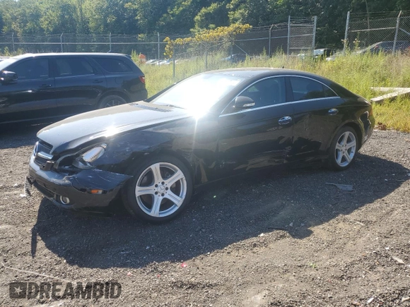 2007 Mercedes-Benz CLS-Class 5.5L with VIN WDDDJ72X17A086849, listed as a Copart auction lot 70840064 with 103,631 mi miles and Salvage Title. Bid and sale history available at carsss.com. Image 1.