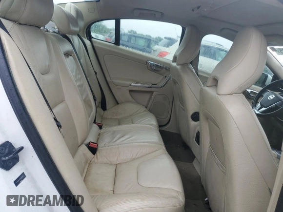 2013 Volvo S60 T5 Premier z VIN YV1612FS0D1226898, wystawiony jako Copart lot #56700705 z przebiegiem 160 000 mil mil oraz Czysty tytuł • Clean title. Historia ofert i sprzedaży dostępna na DreamBid. Obrazek 10.