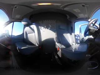 2019 Ford Transit z VIN 1FTYR2XM0KKB31496, wystawiony jako IAAI lot #41060049 z przebiegiem 60 004 mil mil oraz . Historia ofert i sprzedaży dostępna na DreamBid. Obrazek 18.