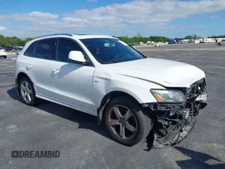 2011 Audi Q5 3.2L Premium Plus with VIN WA1DKAFP2BA044305, listed as a IAAI auction lot 39210227 with 154,374 mi miles. Bid and sale history available at carsss.com. Image 1.
