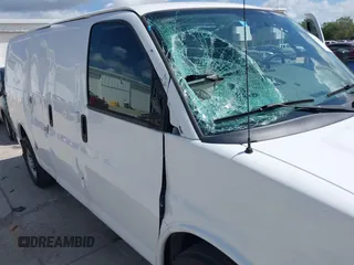 2017 Chevrolet Express Cargo z VIN 1GCWGAFF0H1298823, wystawiony jako IAAI lot #41933843 z przebiegiem 75 213 mil mil oraz . Historia ofert i sprzedaży dostępna na DreamBid. Obrazek 6.
