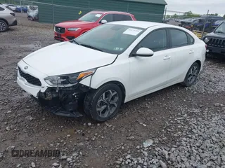 2020 Kia Forte LXS z VIN 3KPF24AD3LE194032, wystawiony jako IAAI lot #42273724 z przebiegiem 36 037 mil mil oraz . Historia ofert i sprzedaży dostępna na DreamBid. Obrazek 2.