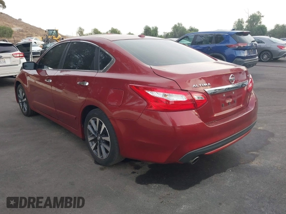 2016 Nissan Altima SR with VIN 1N4AL3AP5GC219124, listed as a IAAI auction lot 41170014 with 101,650 mi miles and . Bid and sale history available at carsss.com. Image 3.
