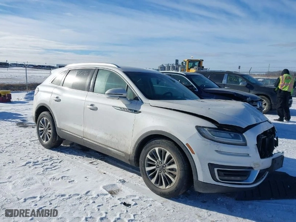 2019 Lincoln Nautilus Select with VIN 2LMPJ8K90KBL11080, listed as a IAAI auction lot 41358976 with 46,390 mi miles. Bid and sale history available at carsss.com. Image 1.