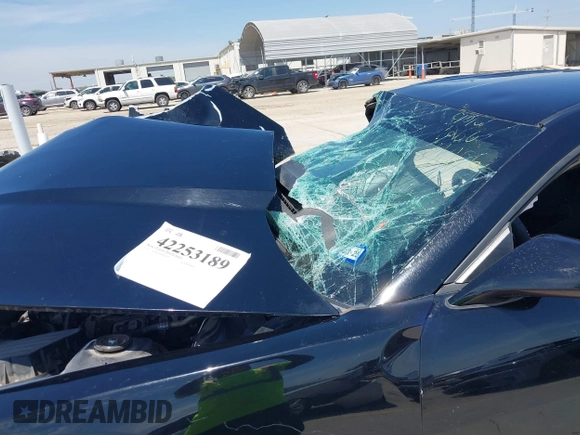 2014 Chevrolet Camaro LS z VIN 2G1FA1E32E9126043, wystawiony jako IAAI lot #42253189 z przebiegiem 104 457 mil mil oraz . Historia ofert i sprzedaży dostępna na DreamBid. Obrazek 21.