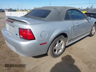 2000 Ford Mustang with VIN 1FAFP4445YF170265, listed as a IAAI auction lot 41629659 with 144,958 mi miles. Bid and sale history available at carsss.com. Image 4.