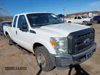 2011 Ford F-250 XL with VIN 1FT7X2A66BEA61951, listed as a IAAI auction lot 41483472 with 231,522 mi miles and . Bid and sale history available at DreamBid. Image 1.