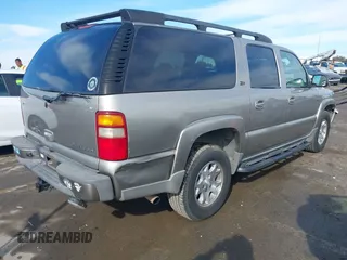 2002 Chevrolet Suburban Z71 with VIN 3GNFK16T32G267554, listed as a IAAI auction lot 41359504 with 186,058 mi miles. Bid and sale history available at carsss.com. Image 4.