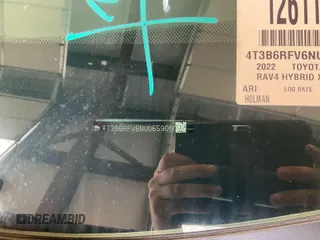 2022 Toyota RAV4 Hybrid XLE Premium с VIN 4T3B6RFV6NU065906, выставлен на аукционе IAAI как лот 42792646 с пробегом 90 899 миль миль и . История ставок и продаж доступна на DreamBid. Изображение 22.