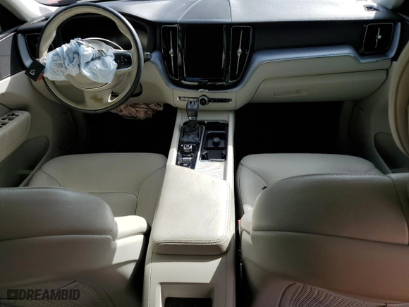 2021 Volvo XC60 Momentum with VIN YV4102DK6M1760331, listed as a Copart auction lot 46065995 with 22,703 mi miles and Salvage Title. Bid and sale history available at carsss.com. Image 8.